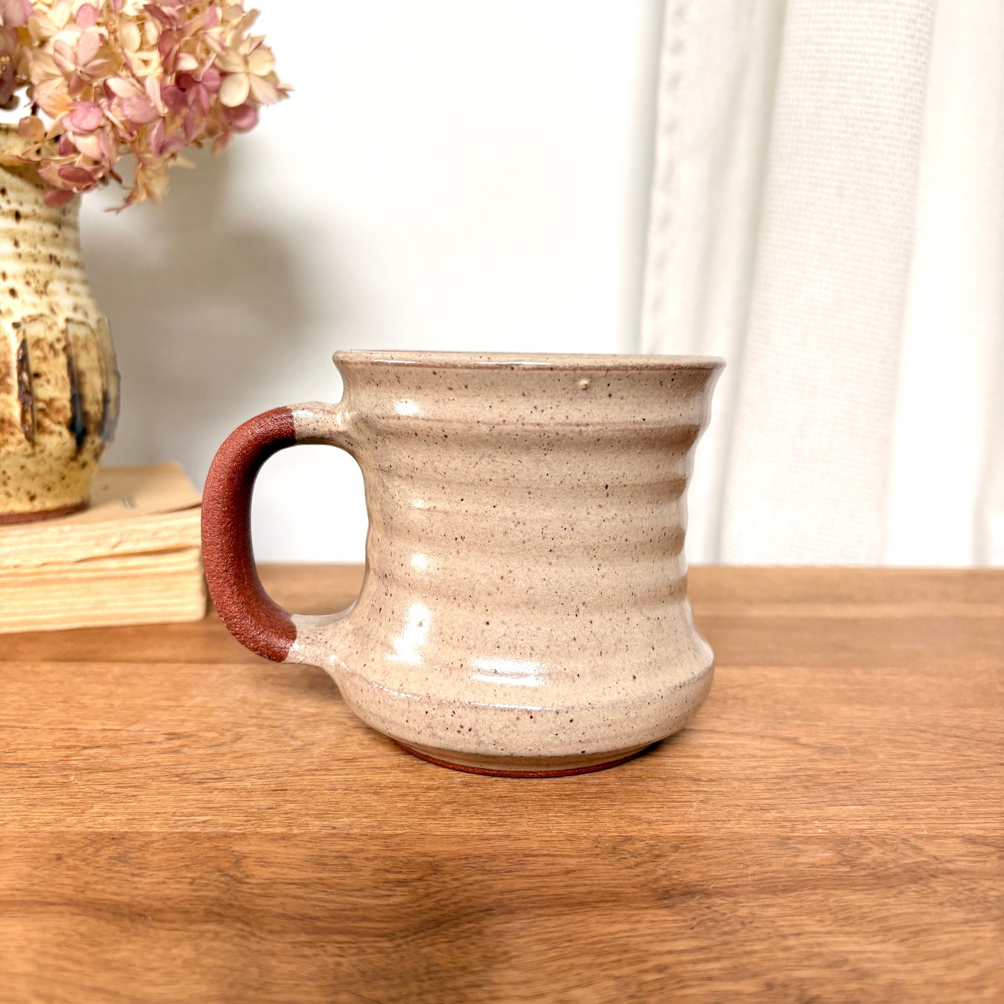 Tasse en terre cuite