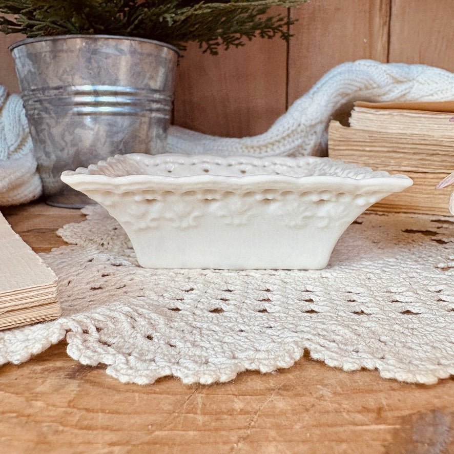 Lace bowl