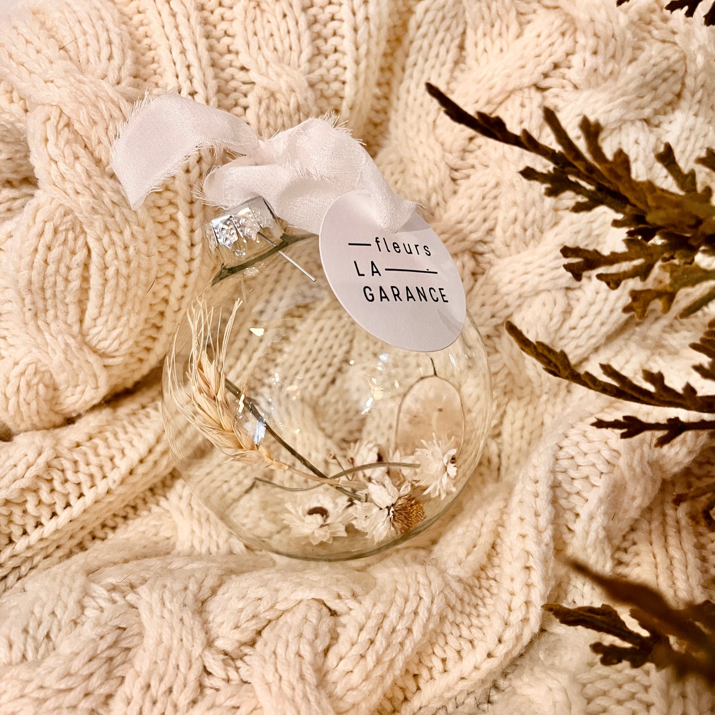 Winter ball - white ribbon