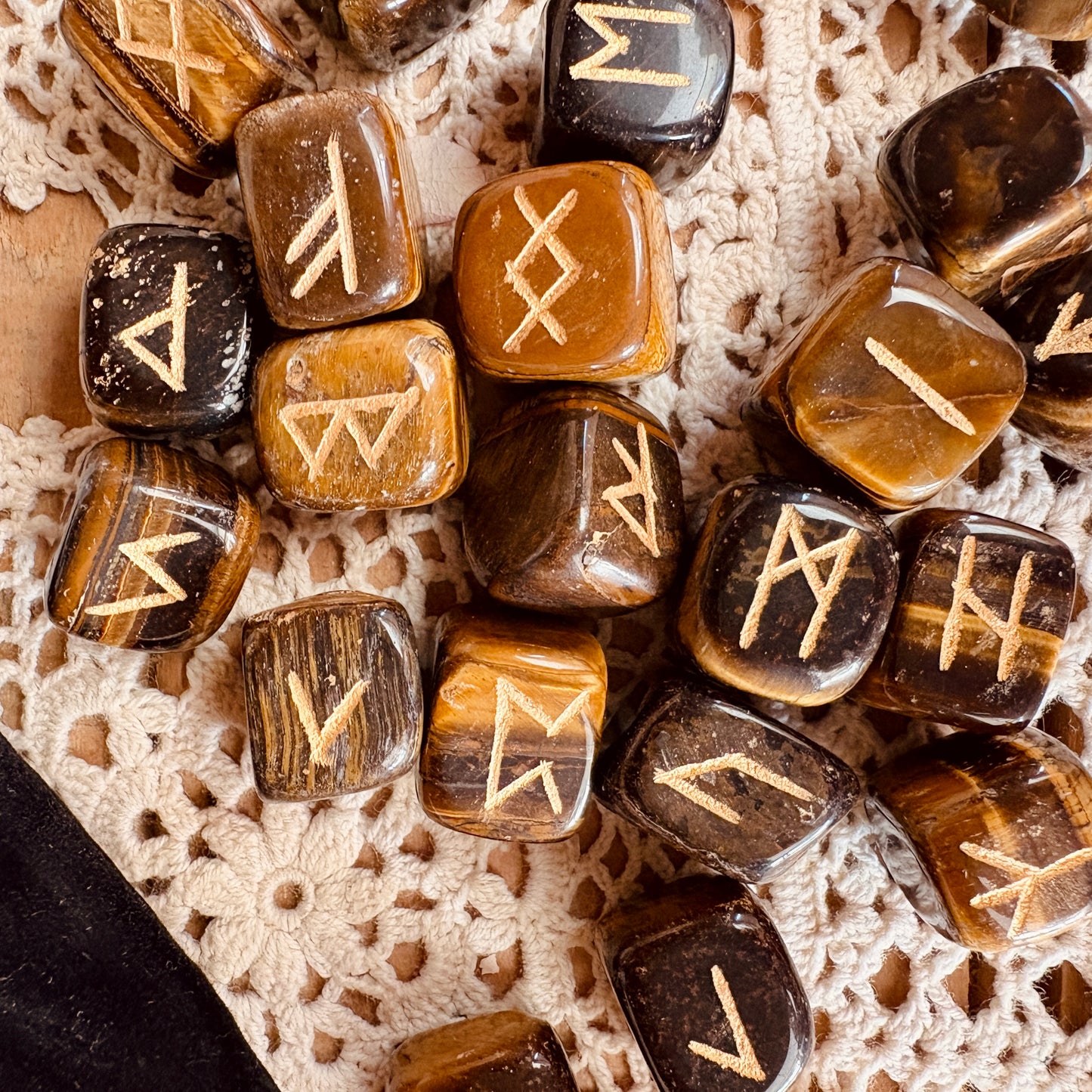 Runes - Oeil de tigre