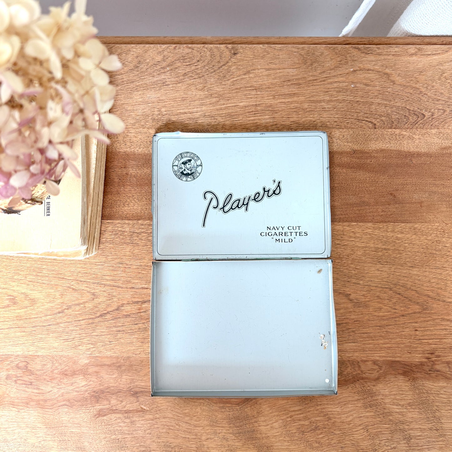 Players metal box