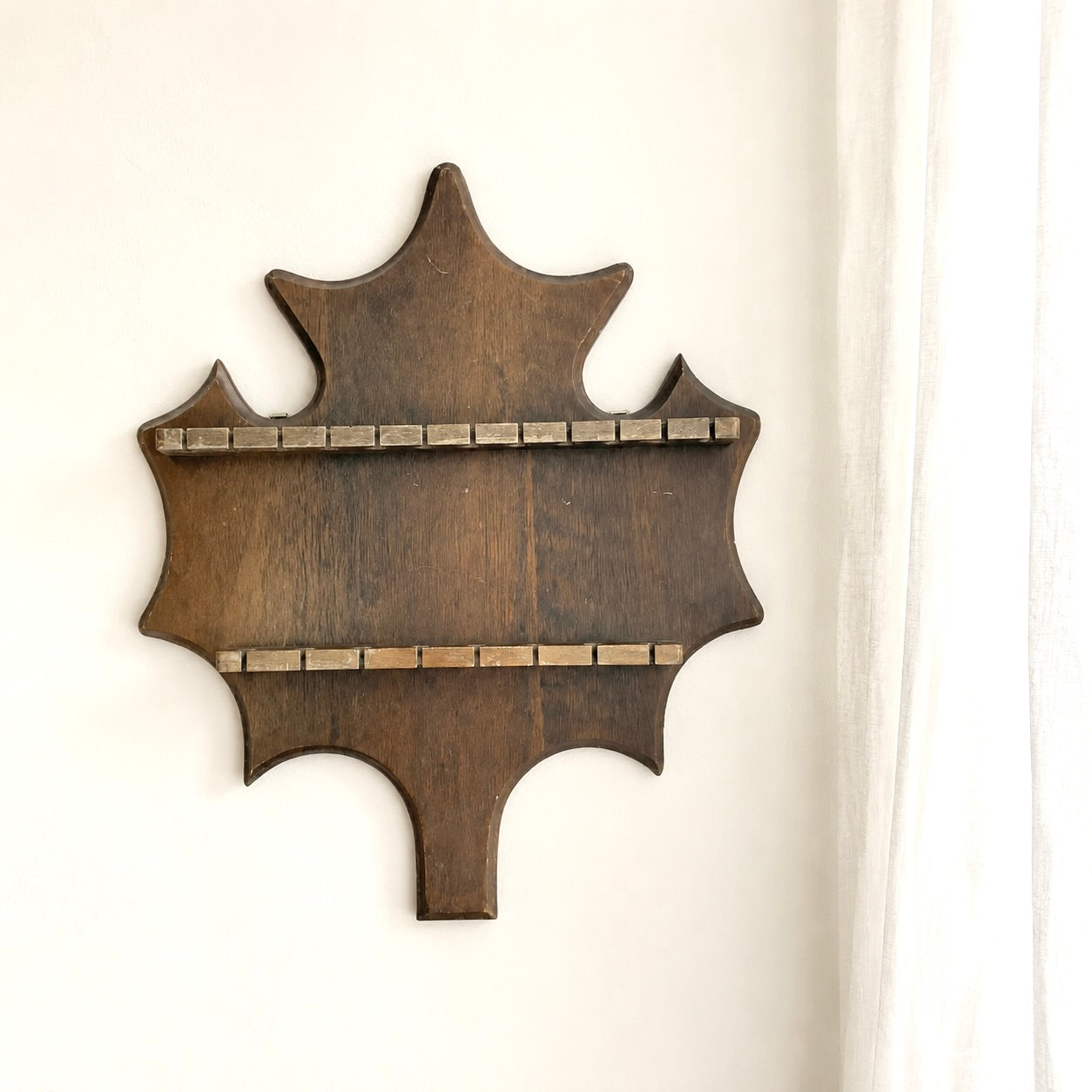 Support mural en bois - Feuille d'érable