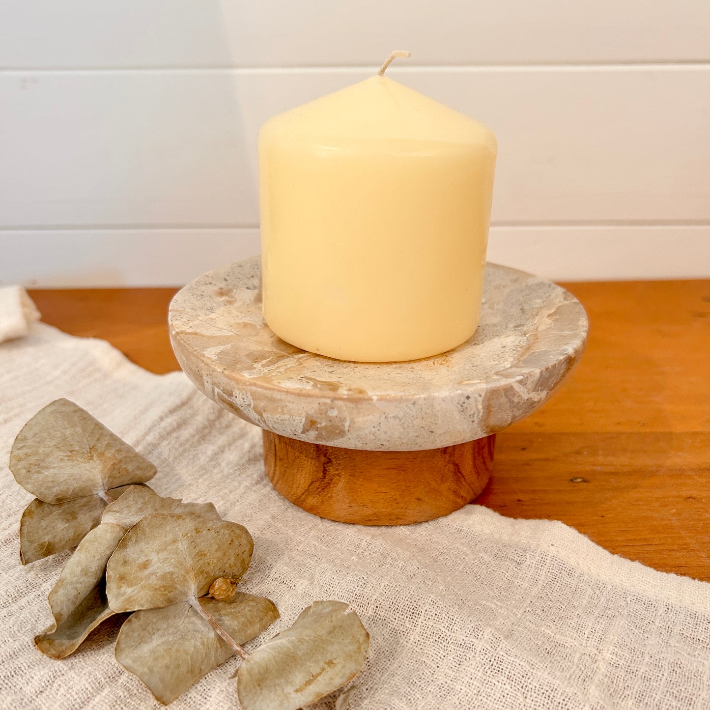 Leopard stone soap dish