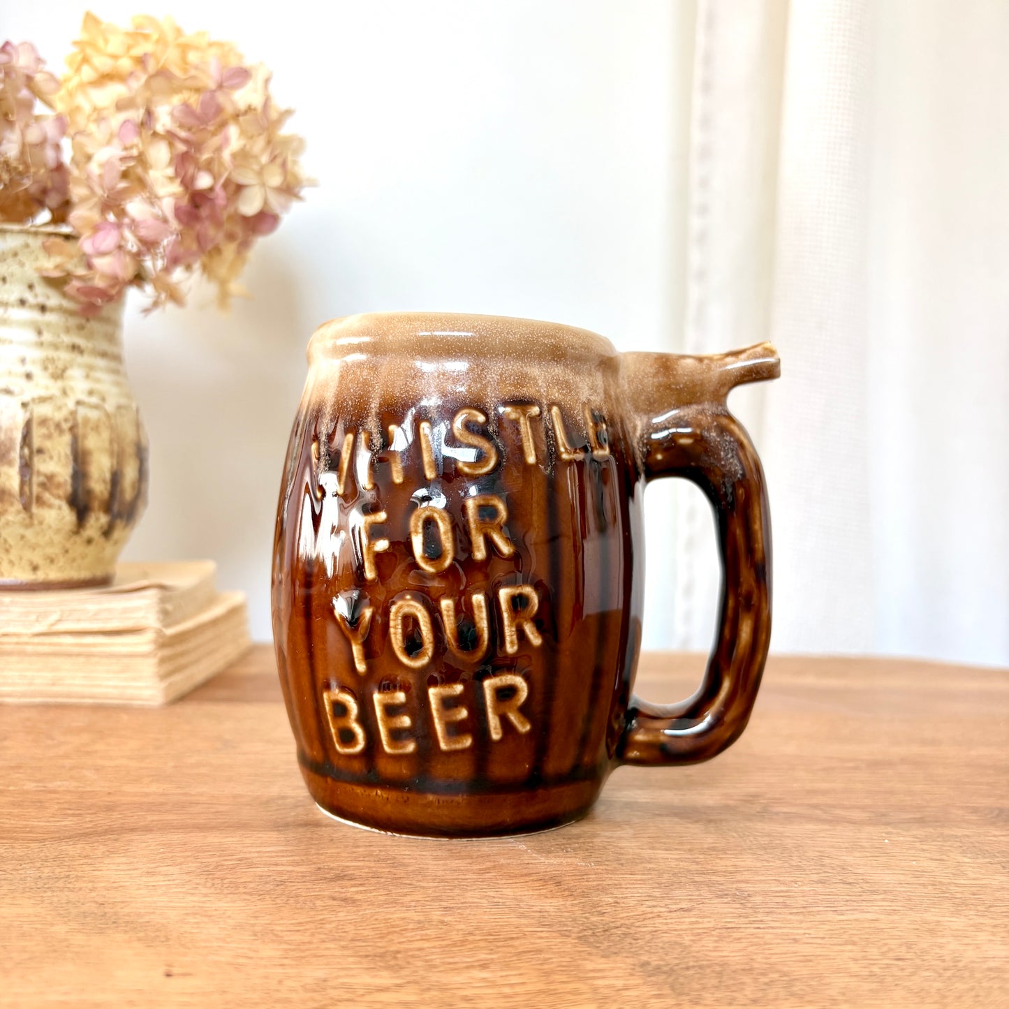 Tasse à bière sifflet