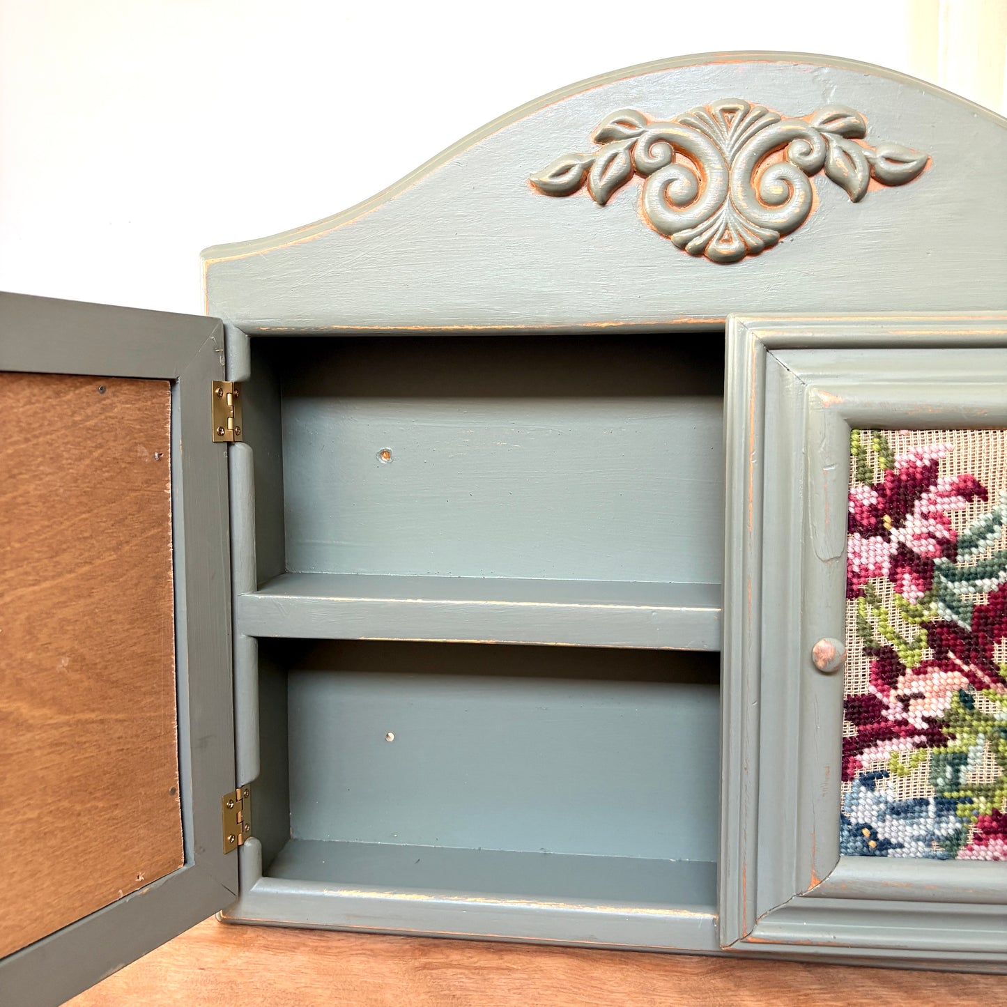 Armoire à épices vintage