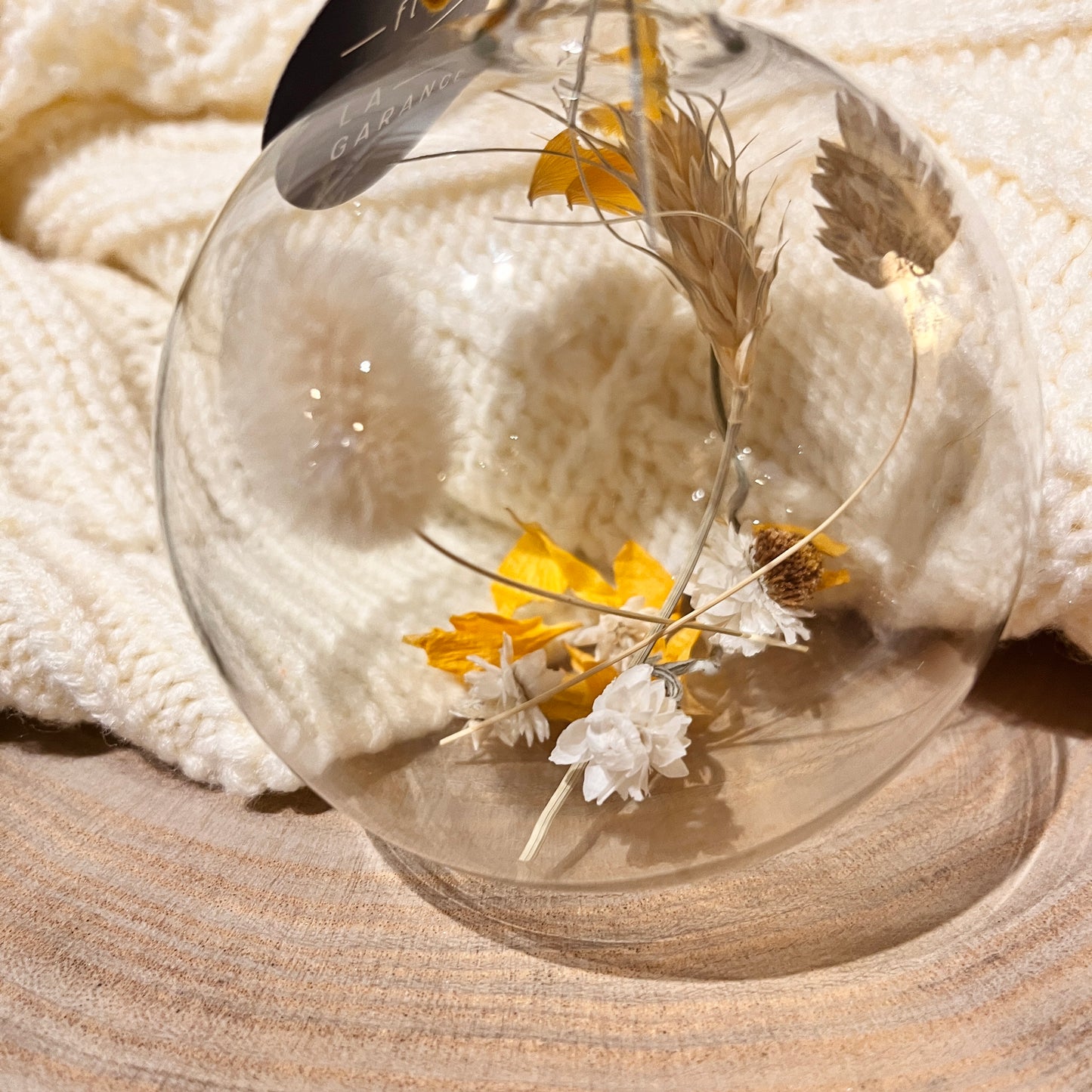 Winter ball - Ocher Yellow Ribbon