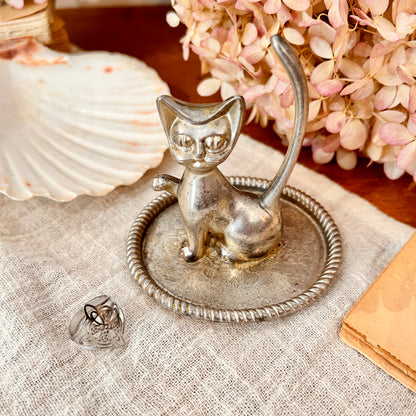 Silver-plated ring holder