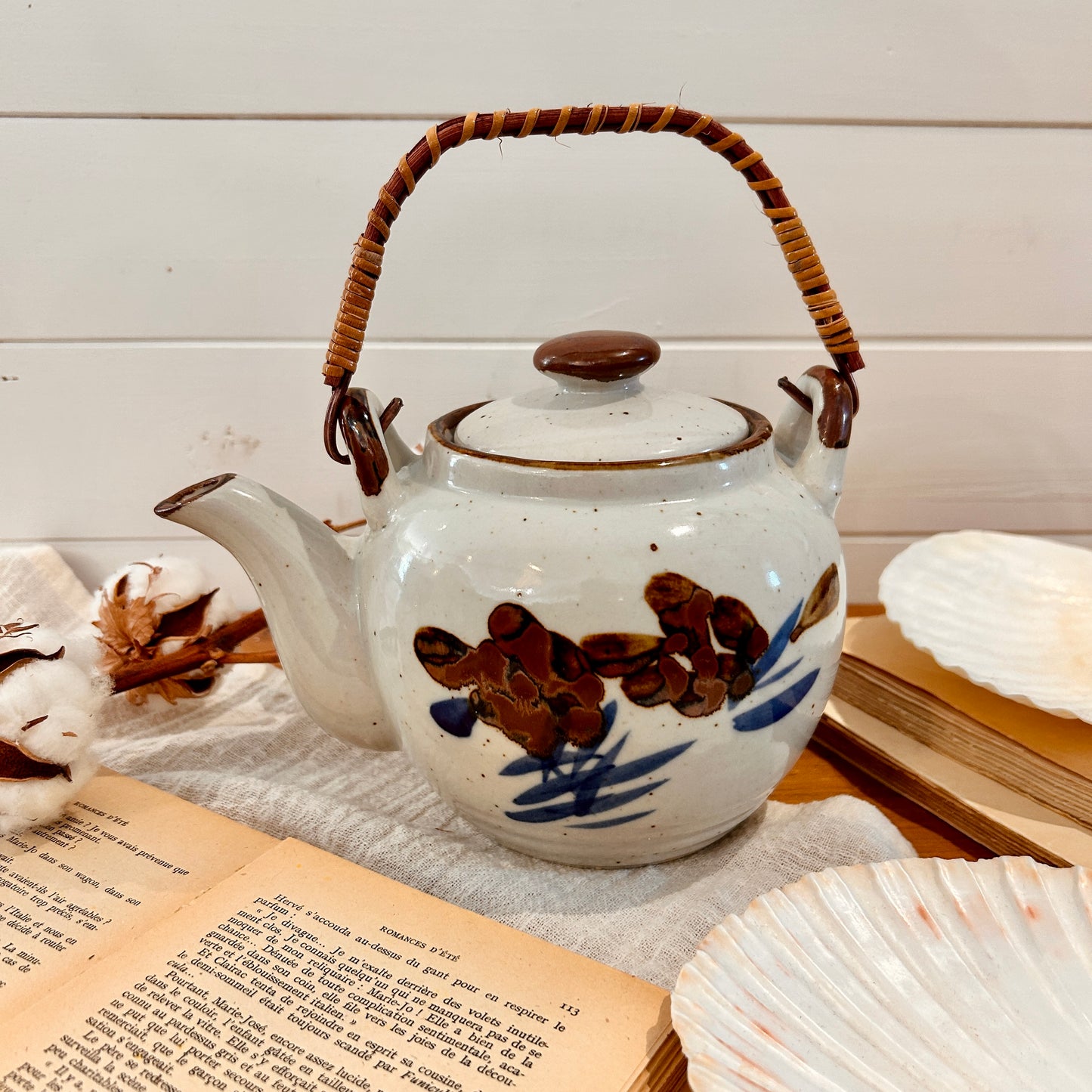 Ceramic teapot