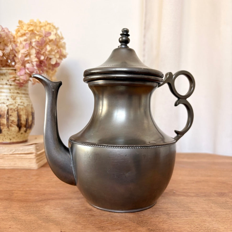 Théière Italienne vintage en étain
