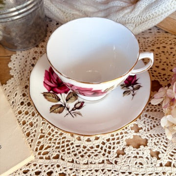 English Queen Anne Mug - 50s