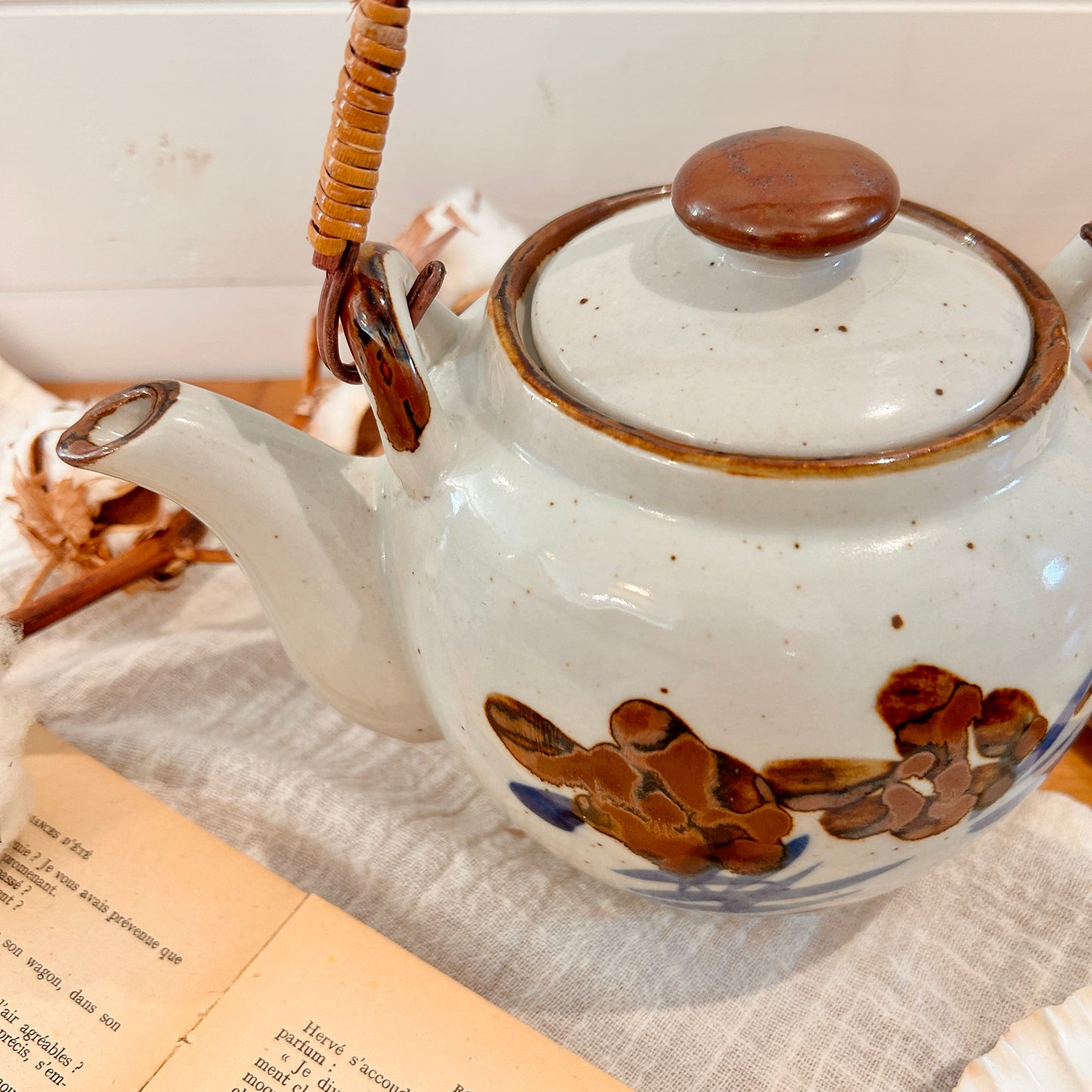 Ceramic teapot