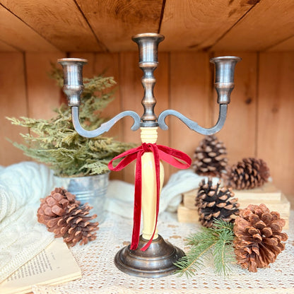 Three-branch candelabrum