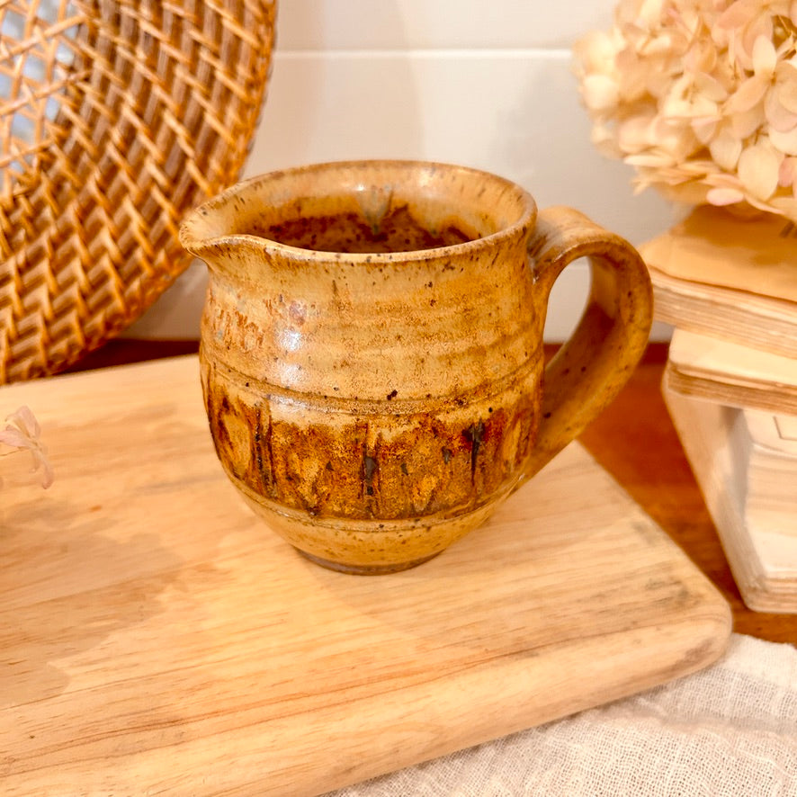 Stoneware creamer