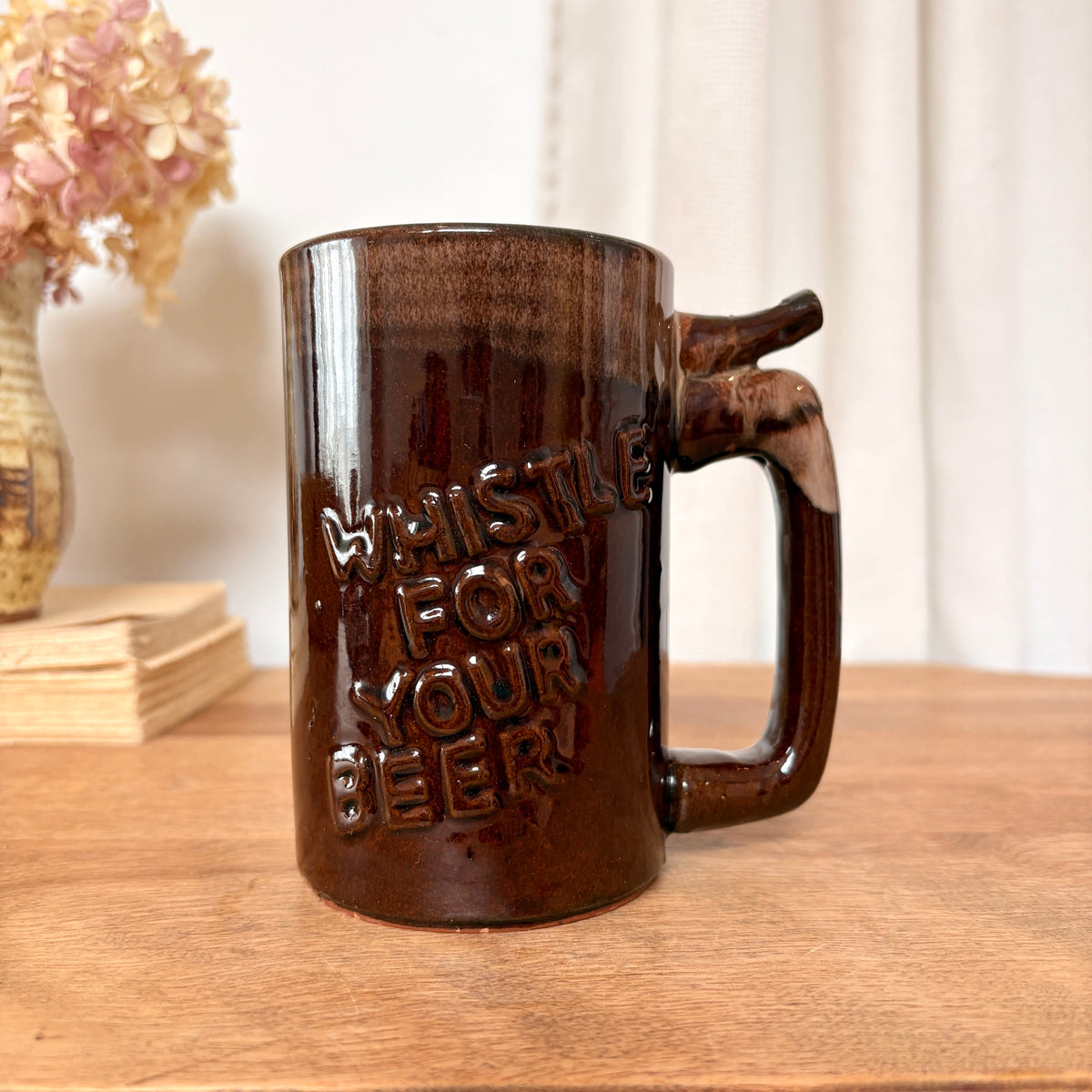 Tasse à bière sifflet