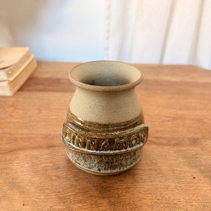 Pot à épices en grès - Cannelle