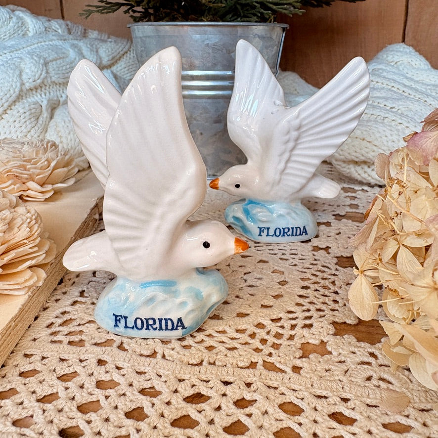 Seagull salt and pepper shaker