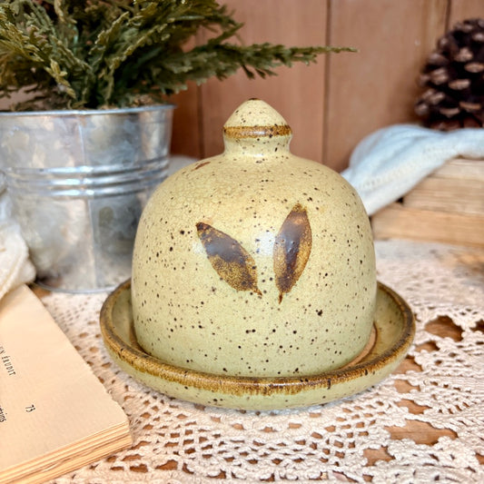 Artisanal butter dish