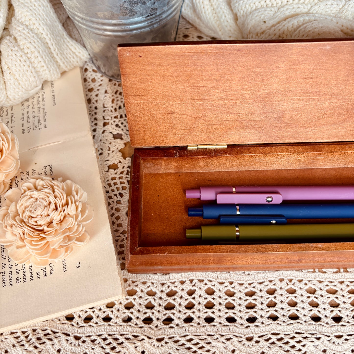 Coffre à crayons en bois