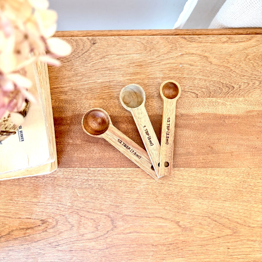 Trio de cuillères à mesurer en bois