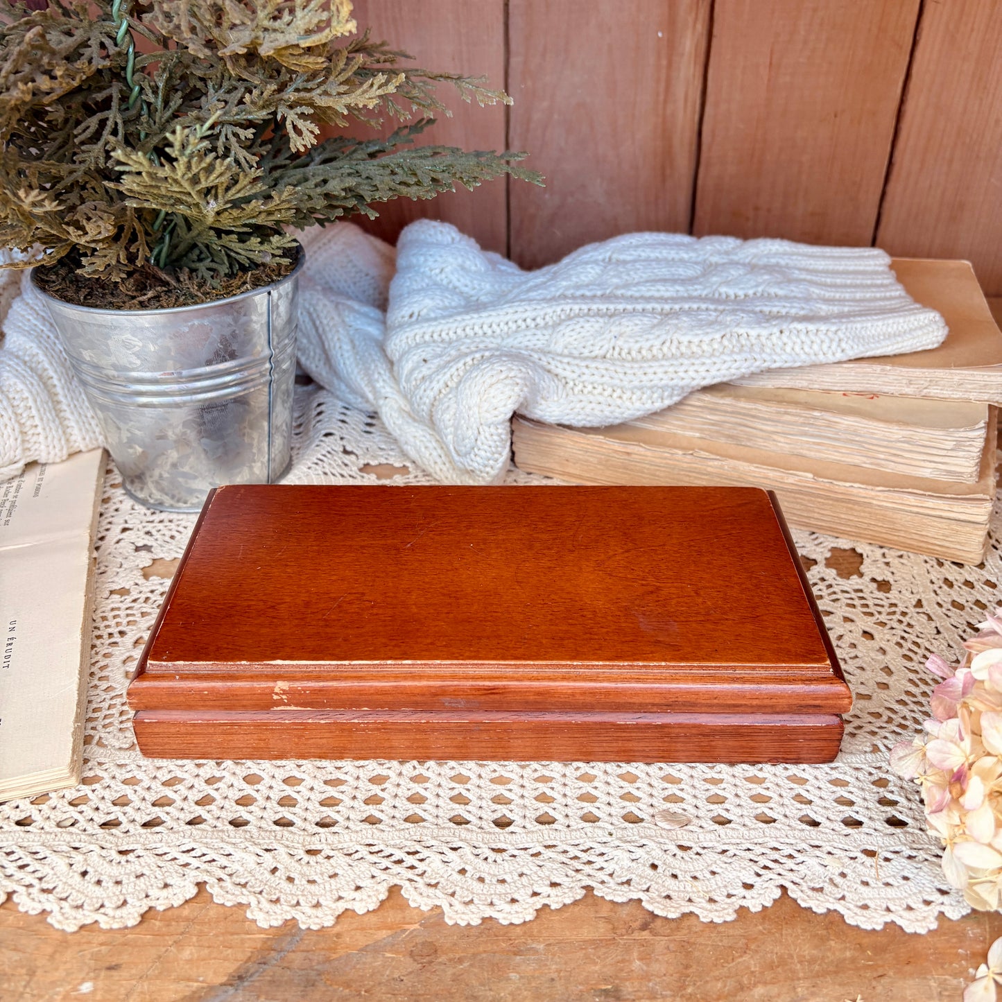 Coffre à crayons en bois