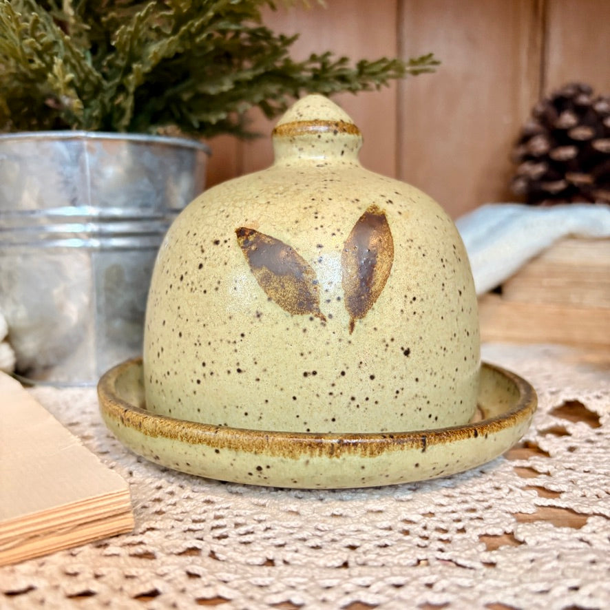 Artisanal butter dish