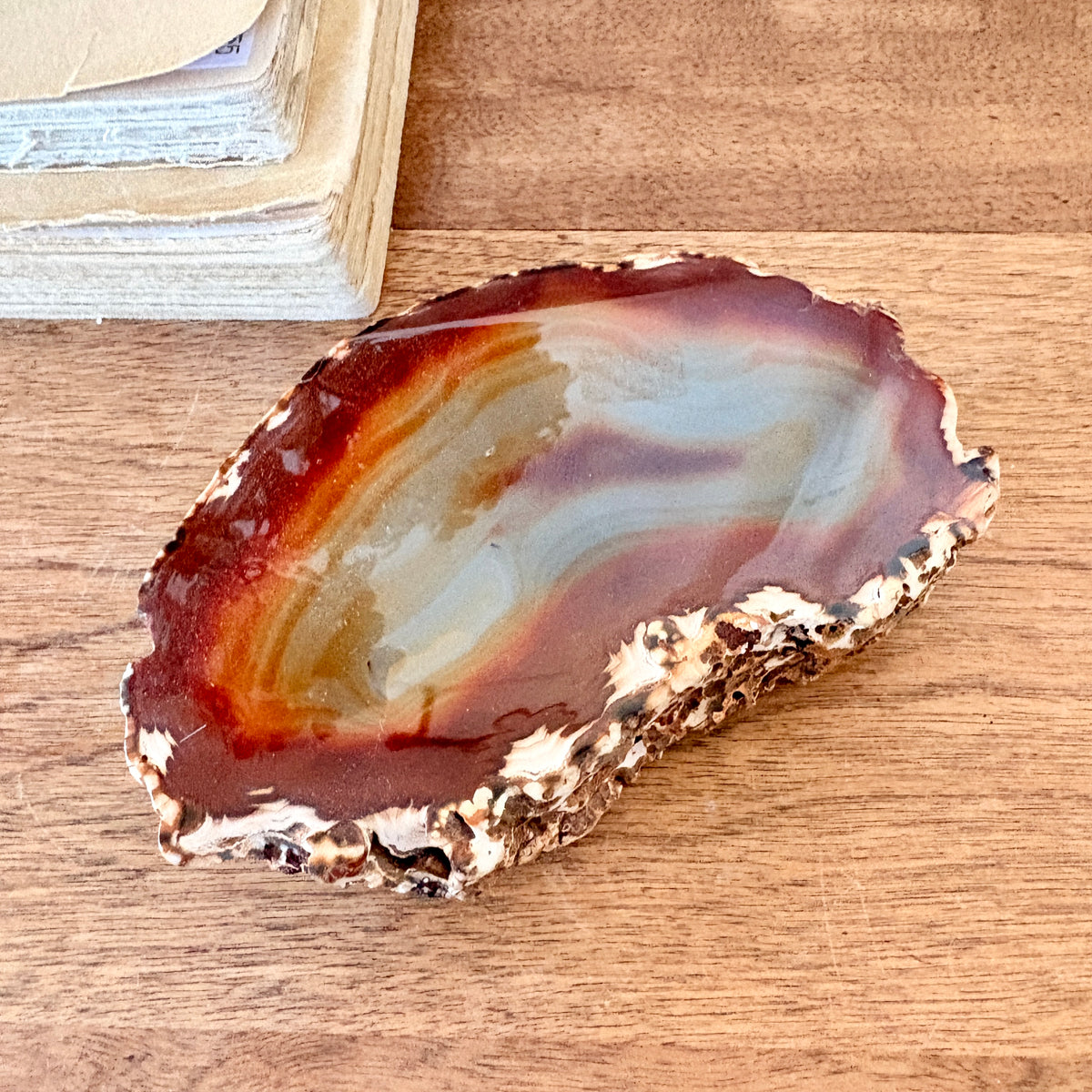 Tranche de géode d'agate polie
