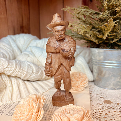 Statuette paysan