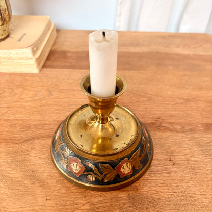 Bougeoir en laiton fleuri