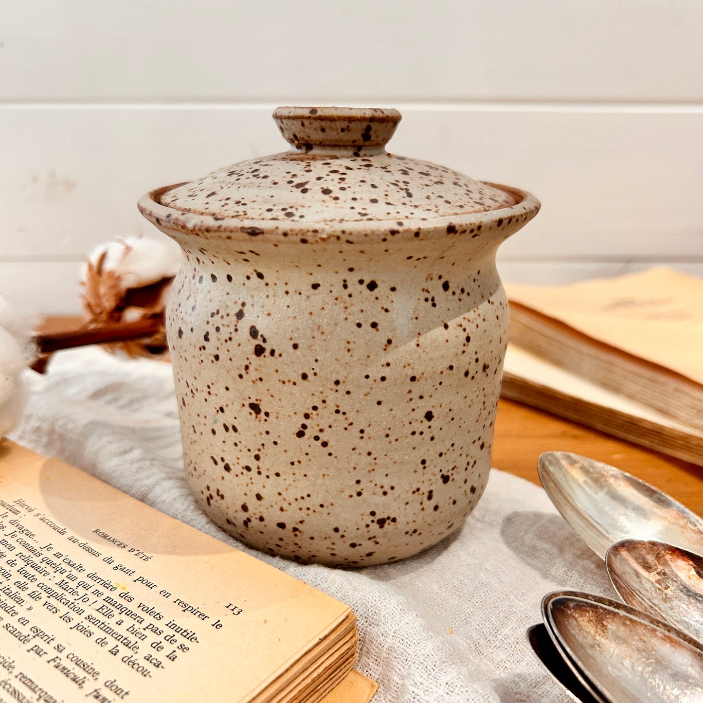 Stoneware pot