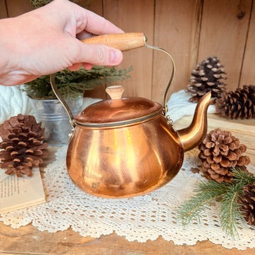Théière en cuivre