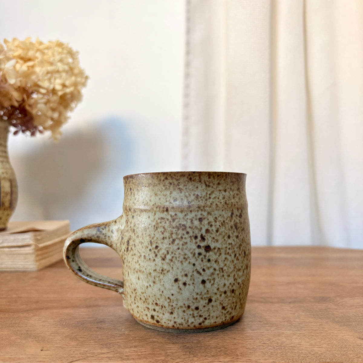 Tasse artisanale 1979