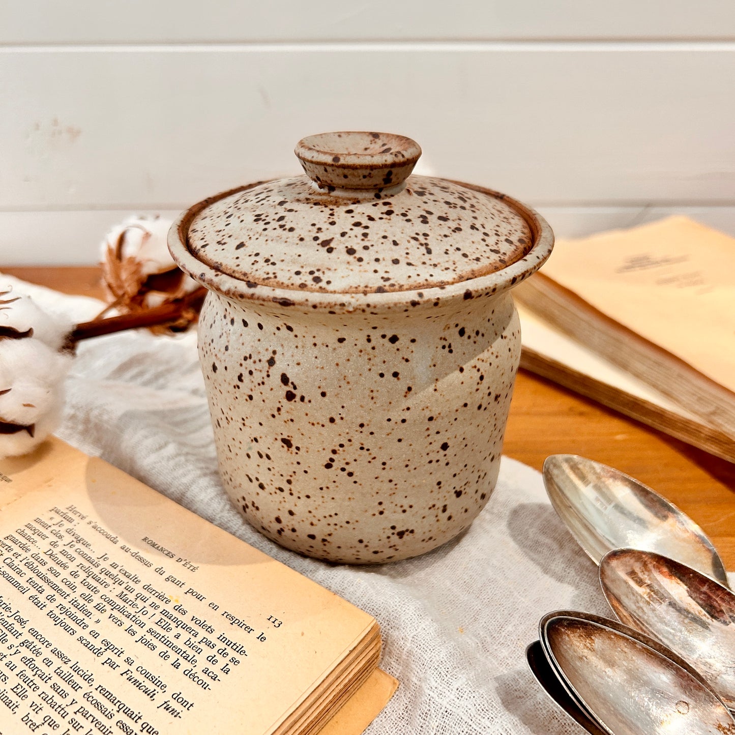 Stoneware pot