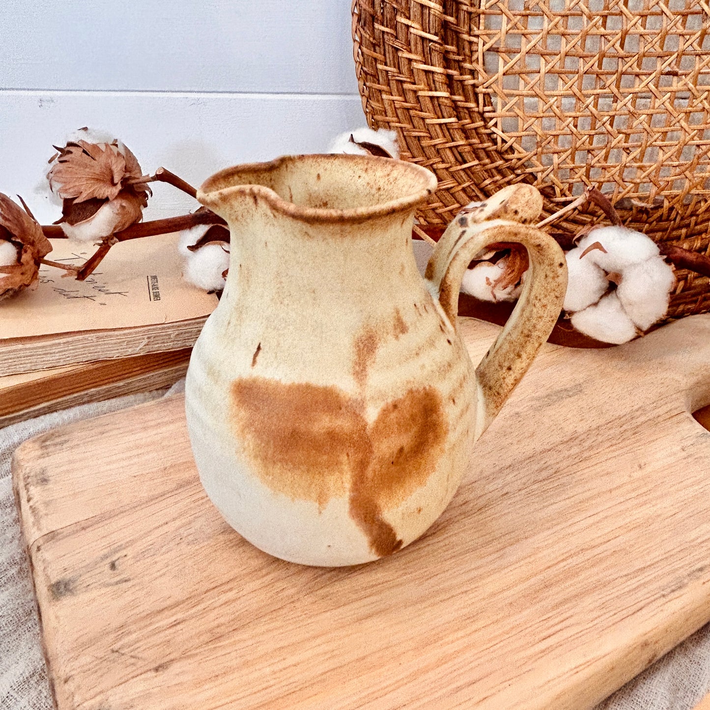 Stoneware creamer