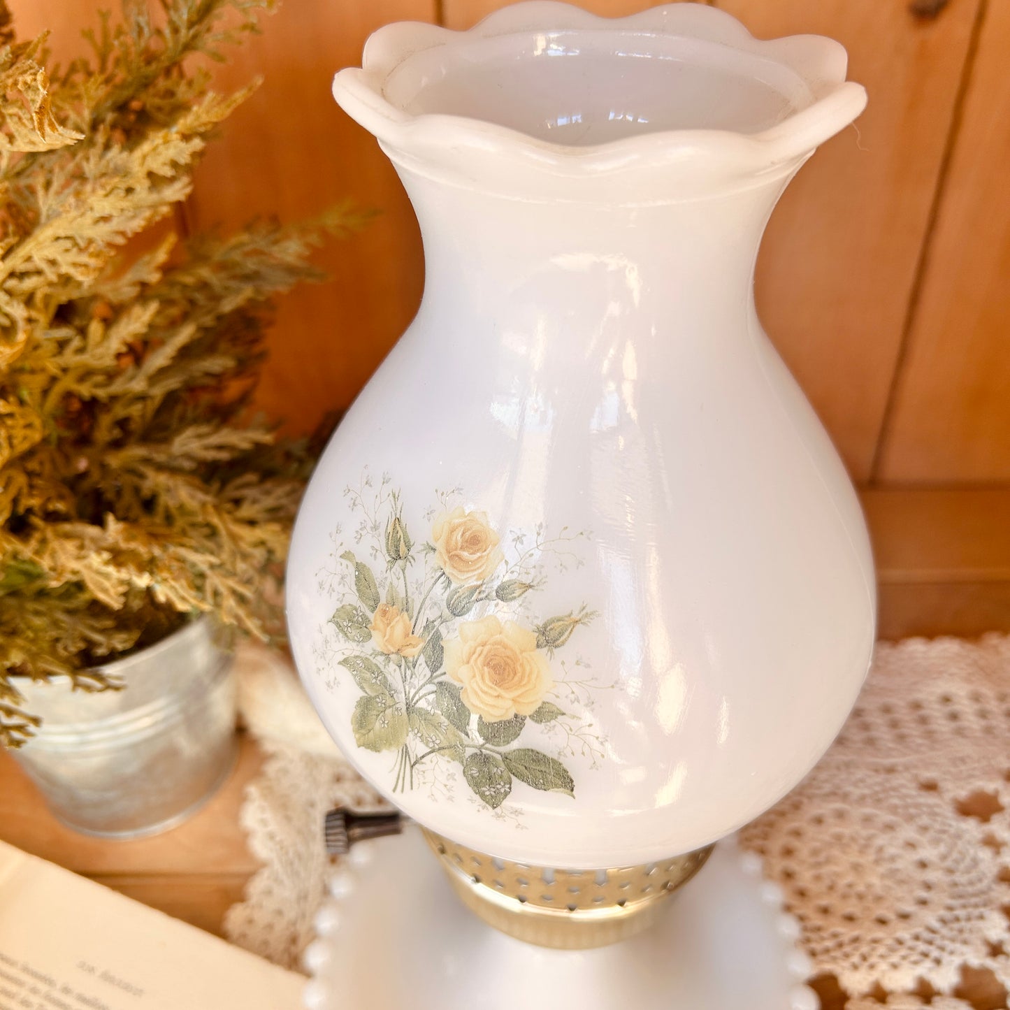 Lampe de chevet en milkglass