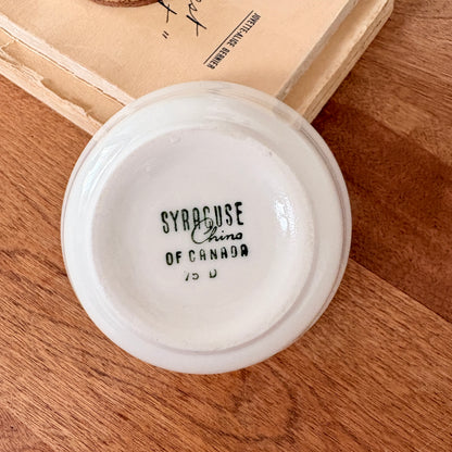 Petit bol en porcelaine