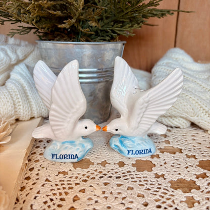 Seagull salt and pepper shaker