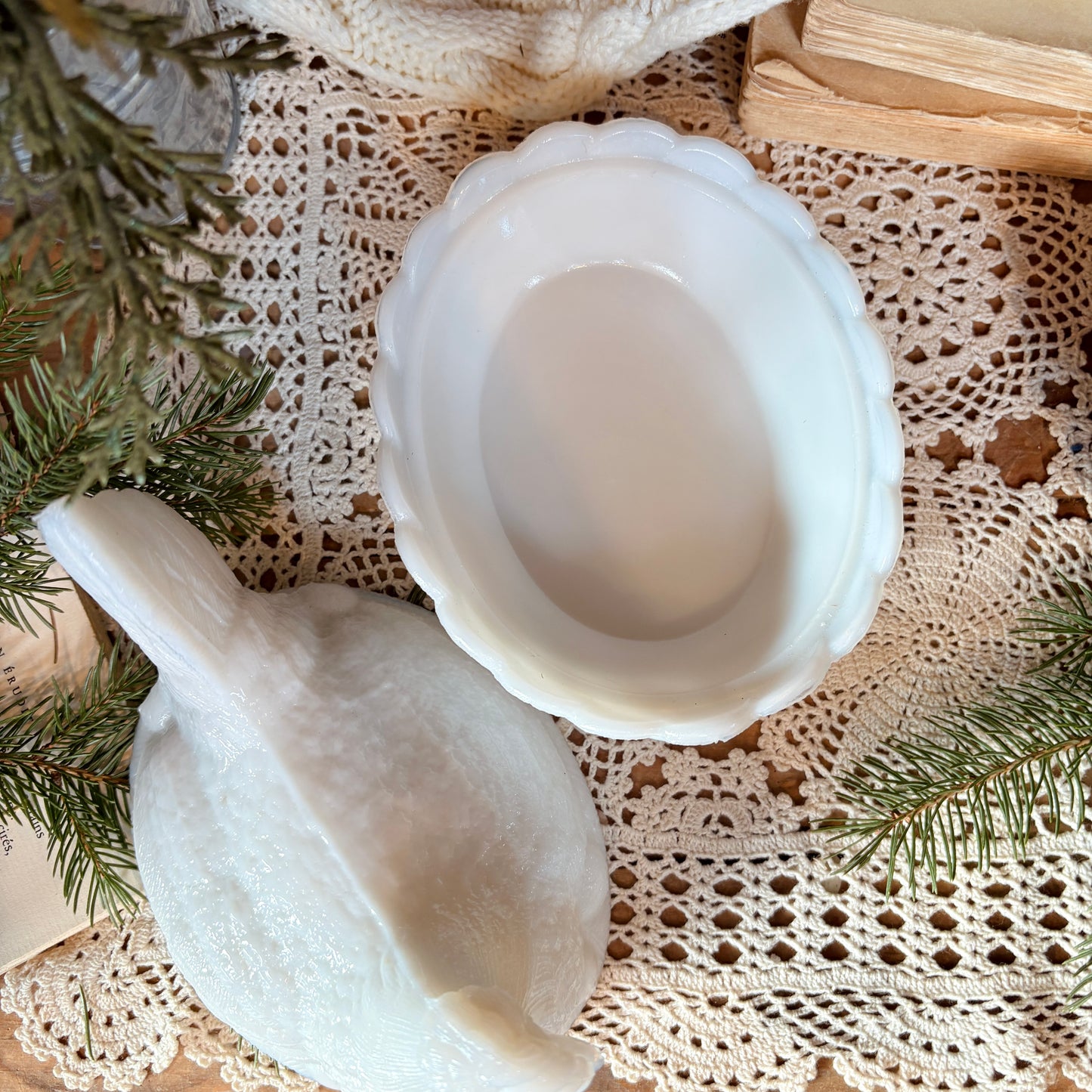 Coffret poule en Milkglass