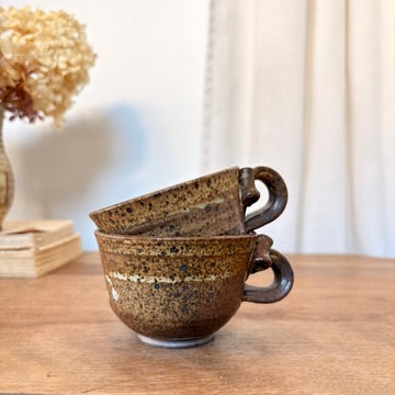 Petite tasse en grès