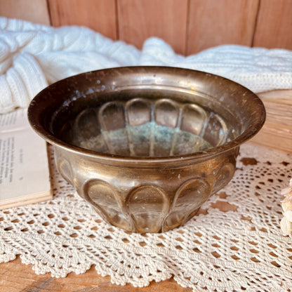 Petit cache-pot en laiton