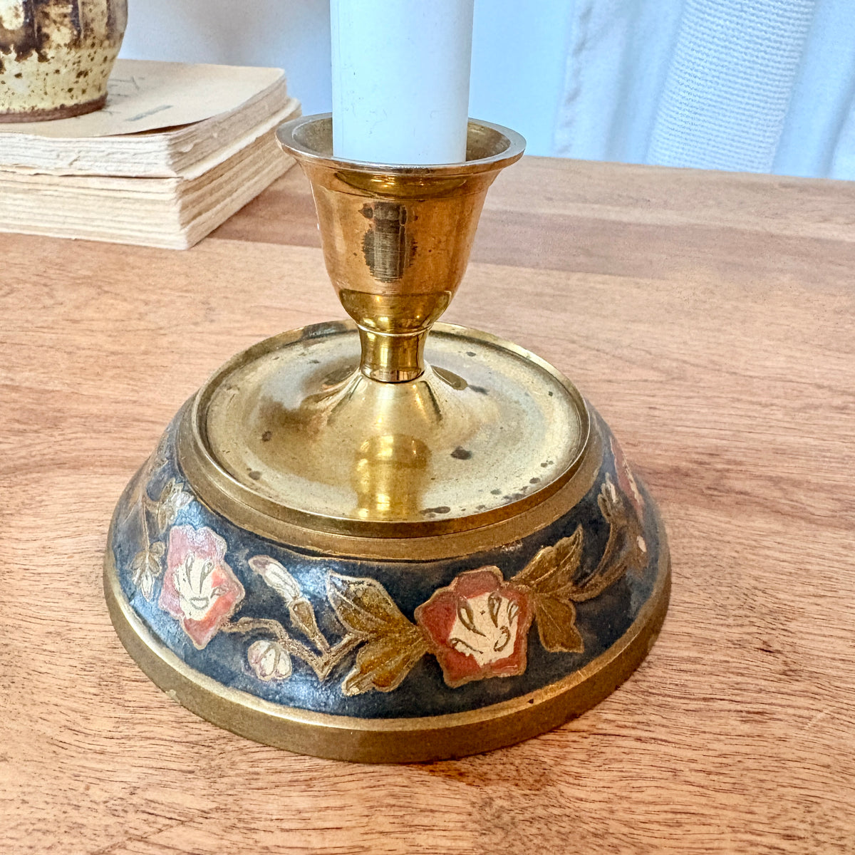 Bougeoir en laiton fleuri