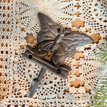 Crochet en fonte papillon