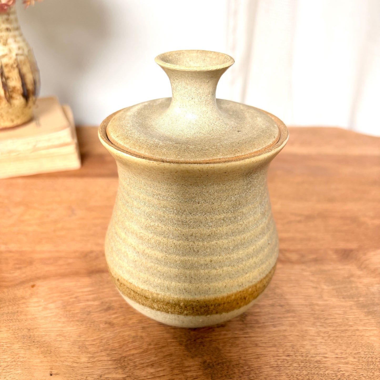 Stoneware pot