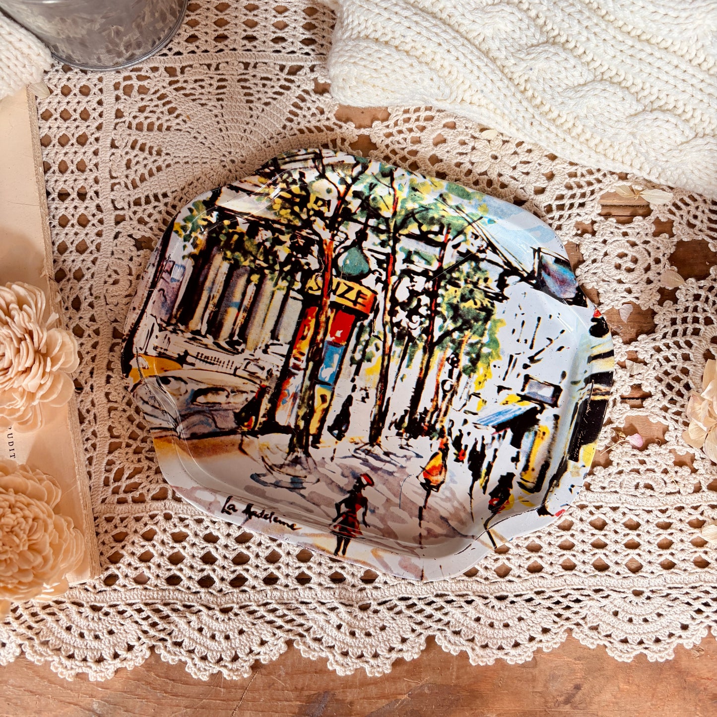 Metal tray - La Madeleine