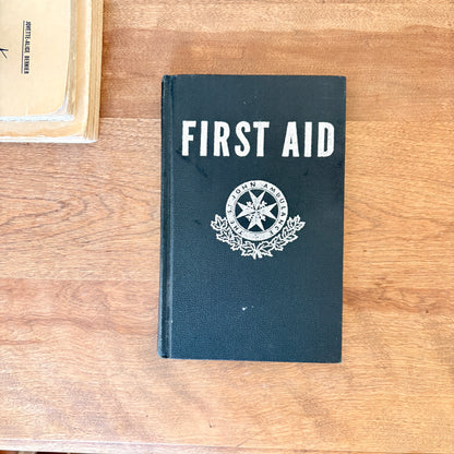 Livre - First aid