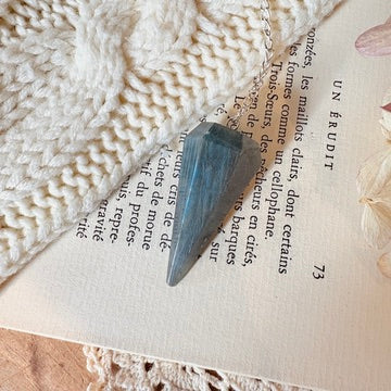 Divinatory pendulum - Rose quartz