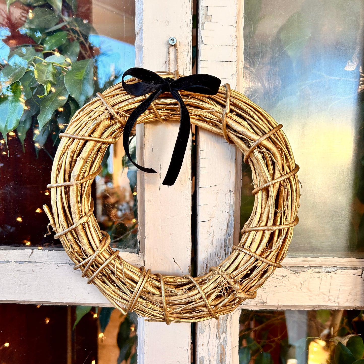 Christmas wreath - gold