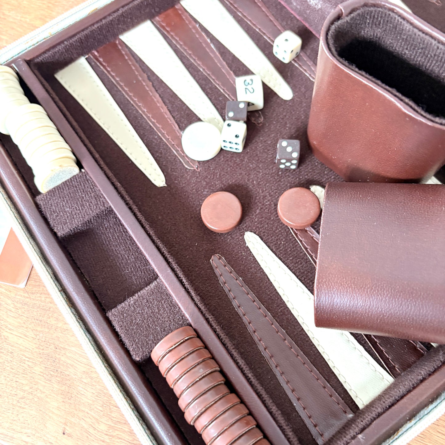 Jeu de Backgammon