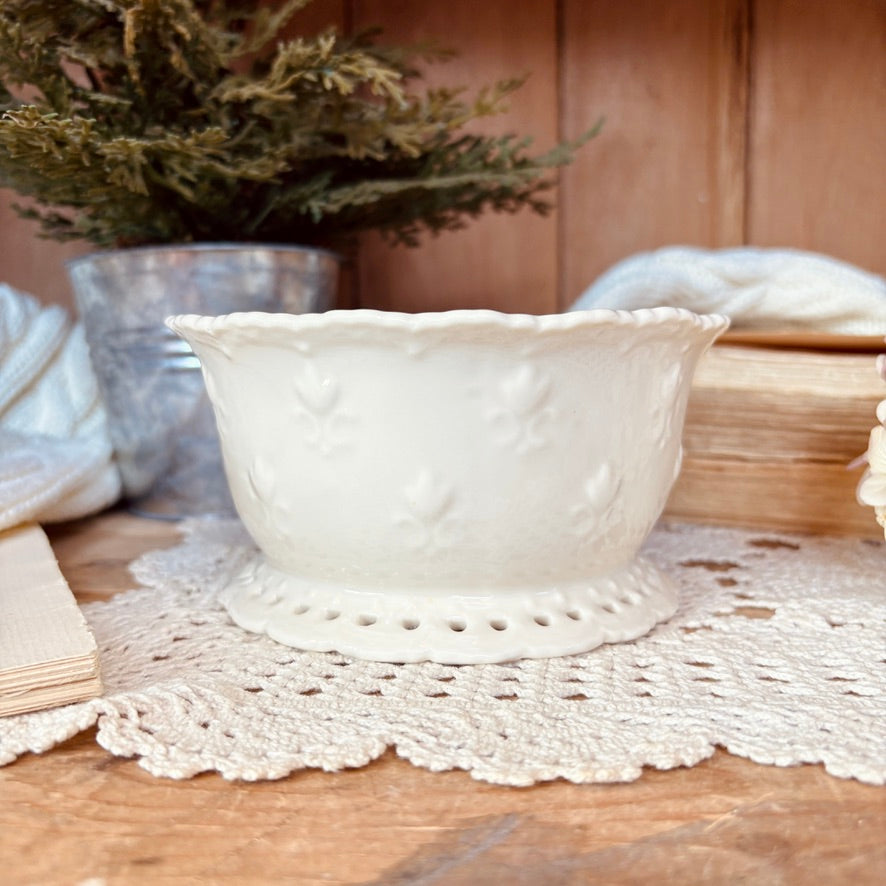 Lace bowl
