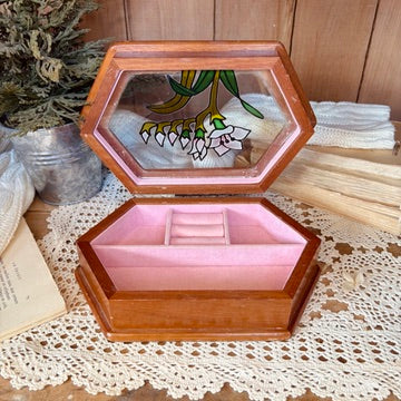 Wooden jewelry box