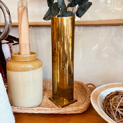 Vase minimaliste en laiton